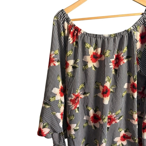 Monteau Women’s Size 3X Off Shoulder Floral Stripe Blouse Black White Red Plus - Picture 4 of 11